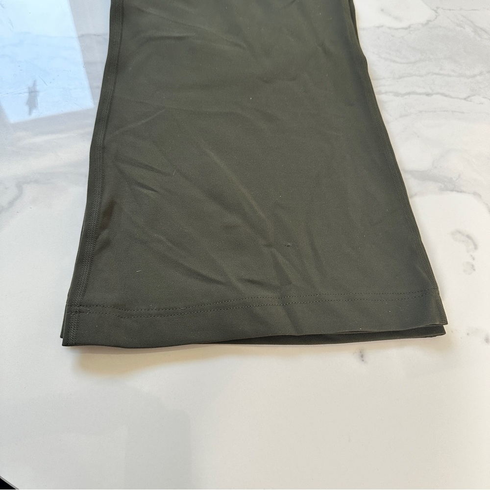 Lululemon Groove Pant SHR Super High Waisr Flare Nulu Olive size 18 - Picture 3 of 3